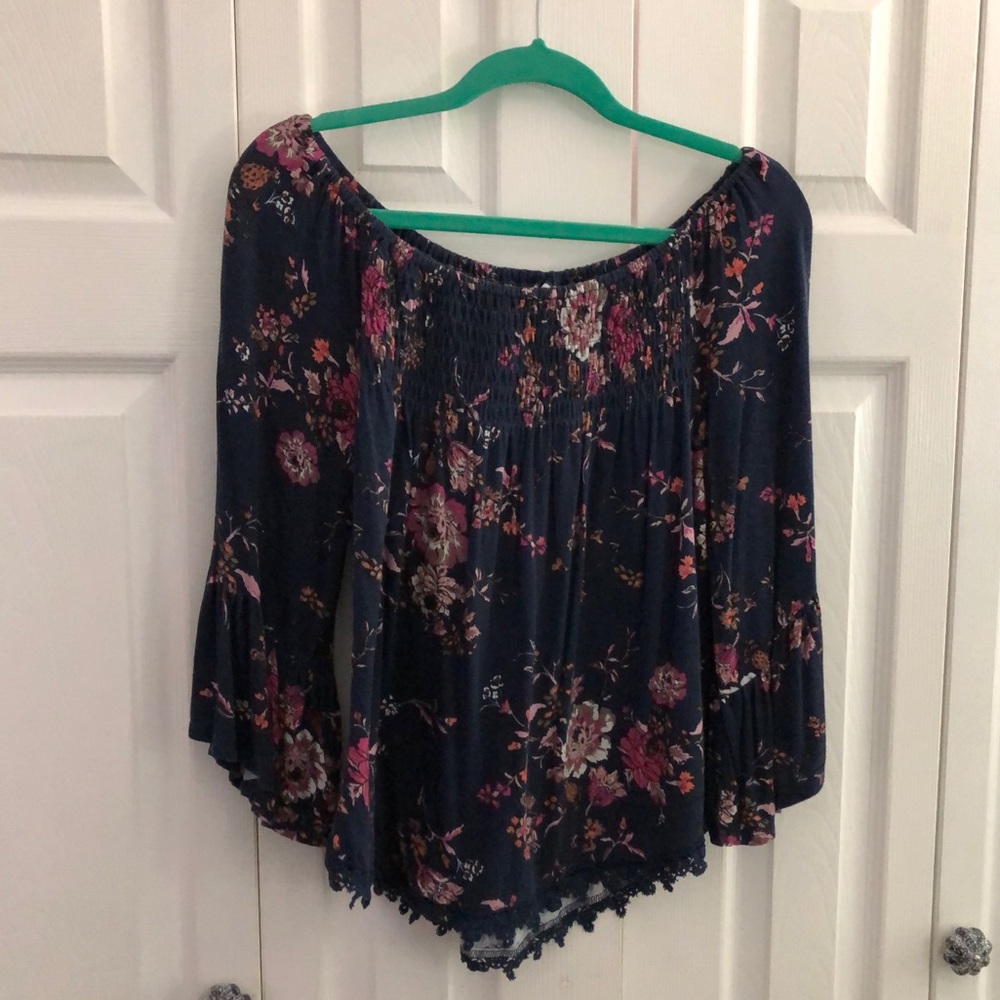 Navy top